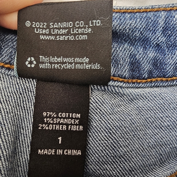 Cinnamoroll by sanrio shorts - Picture 4 of 4